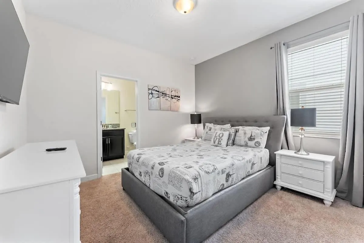 6 Bedroom Book Now Low Price Cg9084 Davenport Holiday home