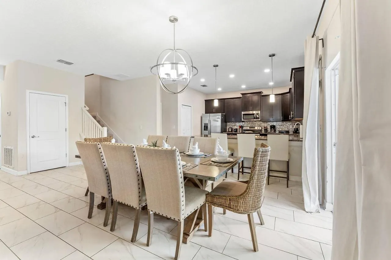 6 Bedroom Book Now Low Price Cg9084 Davenport United States