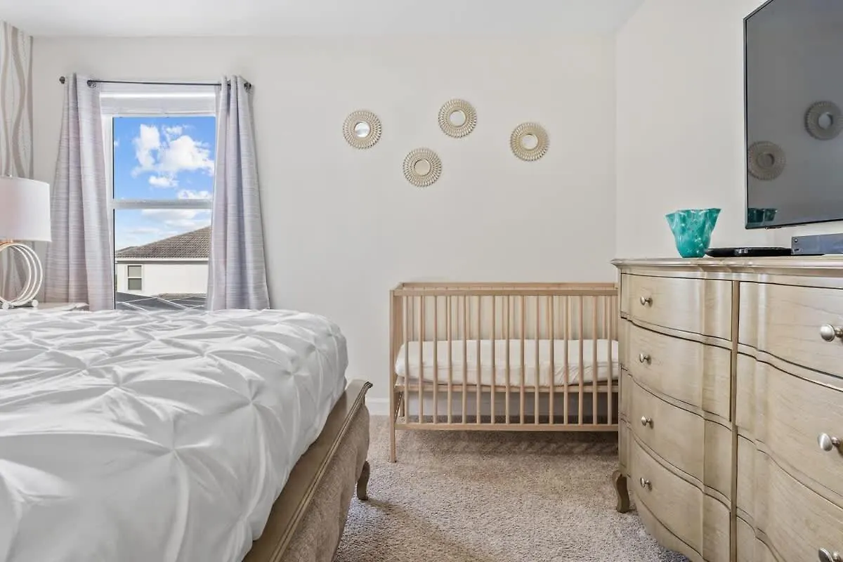 Holiday home 6 Bedroom Book Now Low Price Cg9084 Davenport